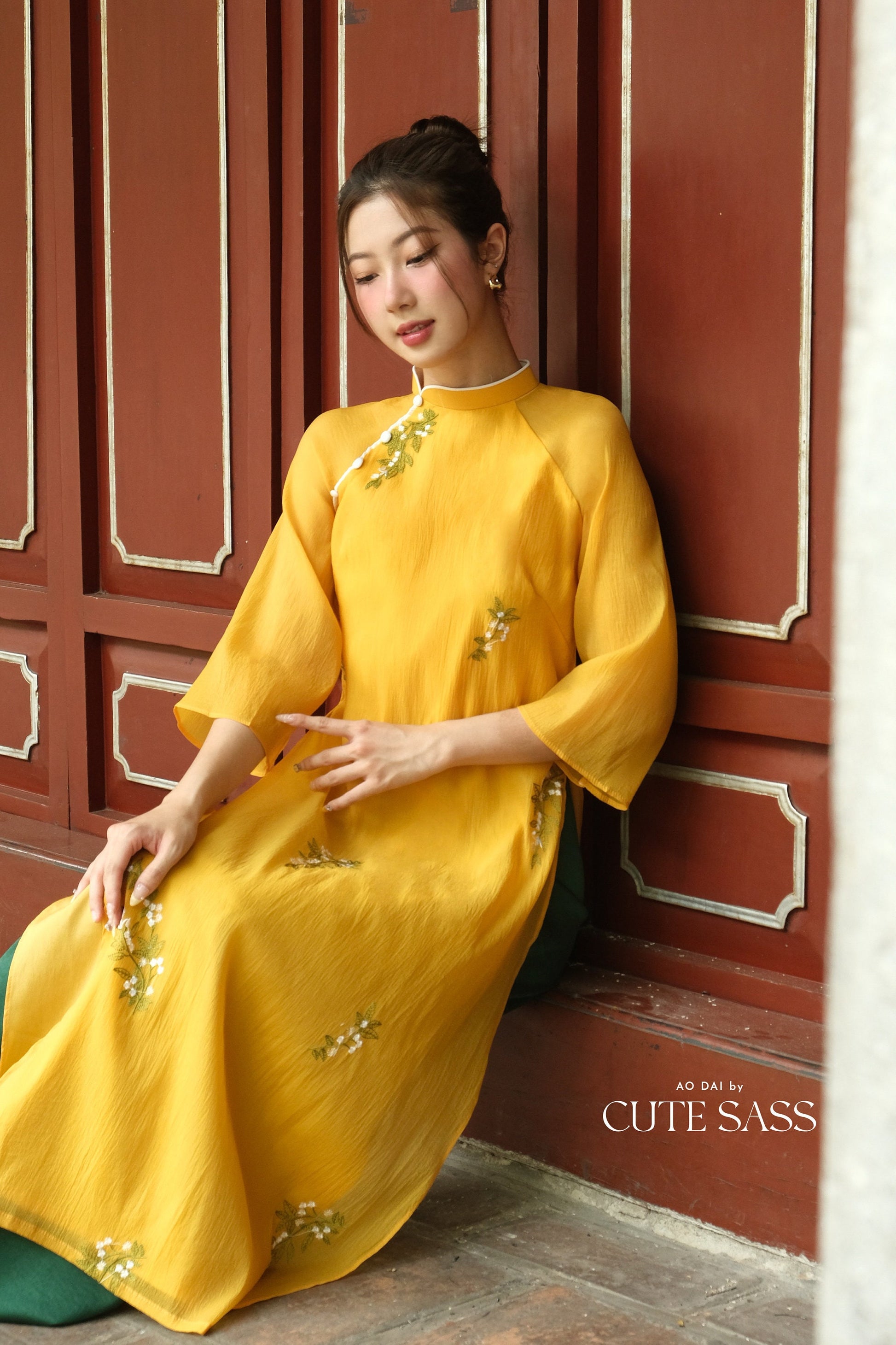 Shifted Yellow Holly Button Ao Dai Set |Pre-made Modernized Vietnamese Ao Dai|Women Ao Dai with Pants | Lunar New Year| Ao Dai Cach Tan|5-6E