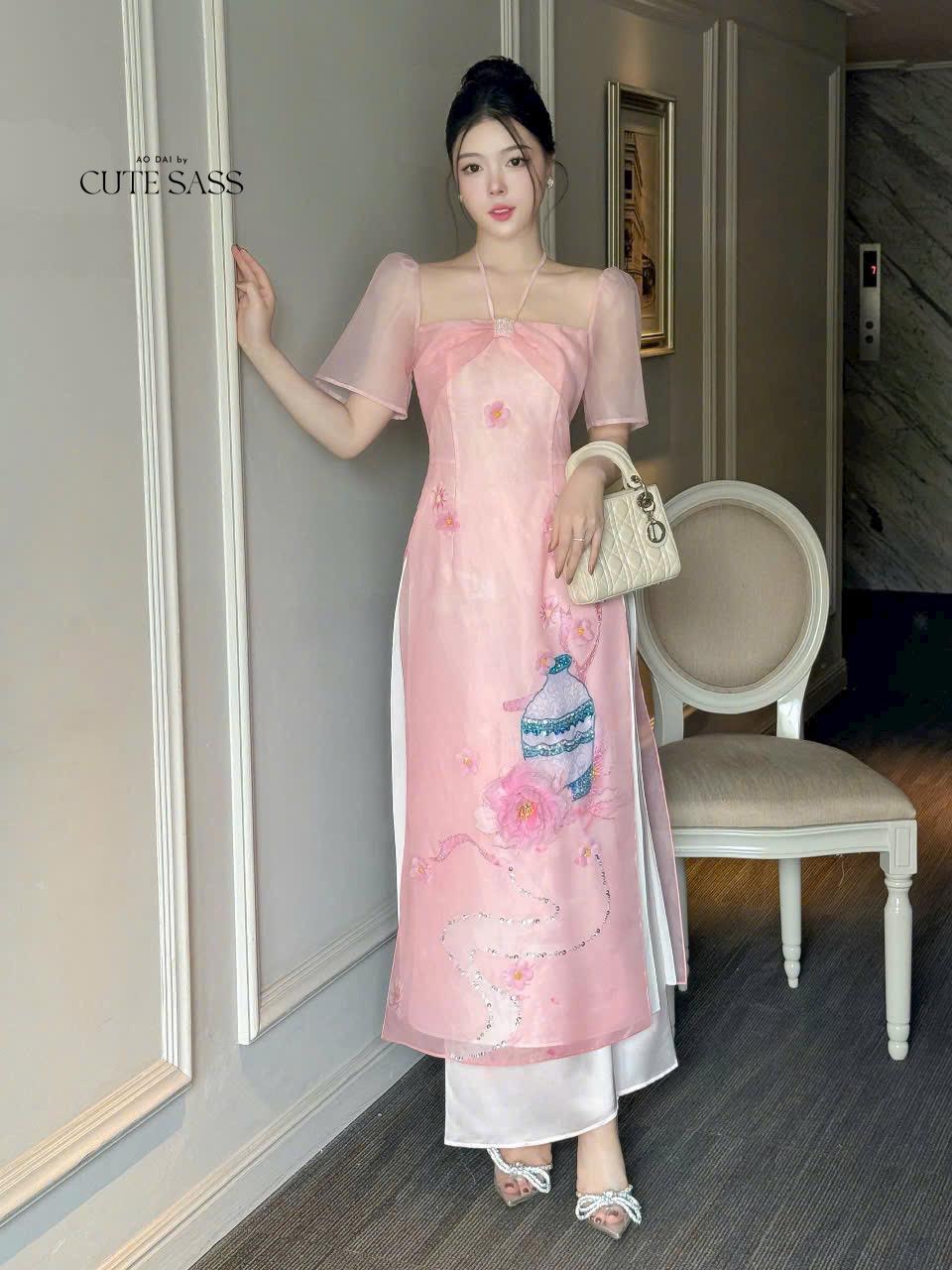 Pink Halter Sparkle Vase Ao Dai Set | Pre-made Traditional Vietnamese Ao Dai|Ao Dai with Pants|Lunar New Year Ao Dai|