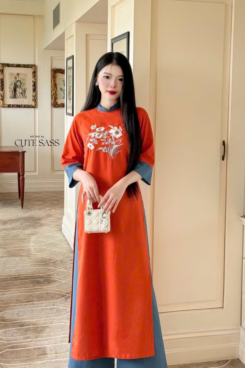 Linen Embroidery Ao Dai Set (6 Colors)