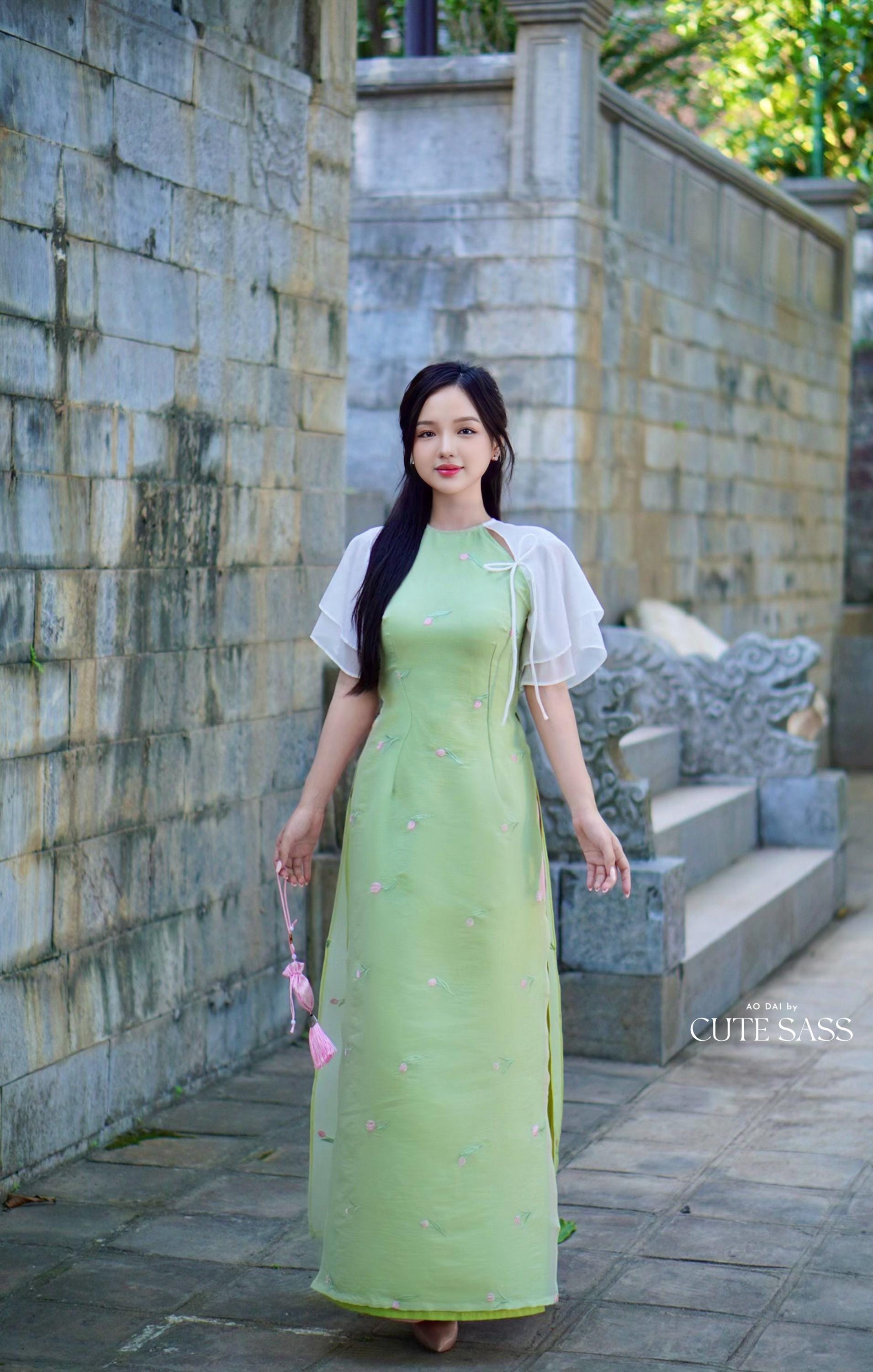 Green Tulip Wing Sleeves Ao Dai Set 27C|Pre-made Modernized Vietnamese Ao Dai| Women Ao Dai with Pants | Lunar New Year| Ao Dai Cach Tan|