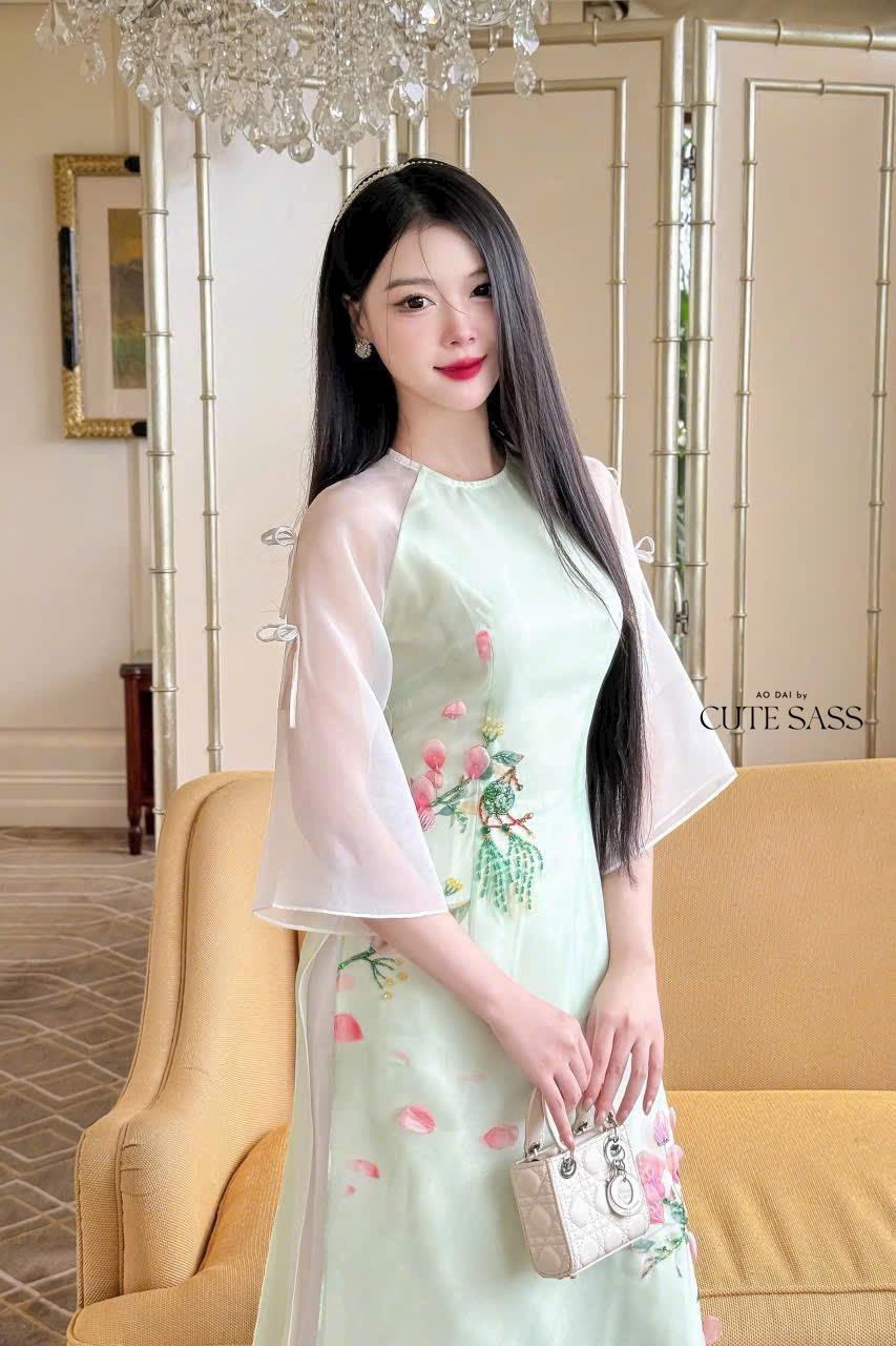 Pastel Green Lotus Bow Sleeves Ao Dai Set 19D