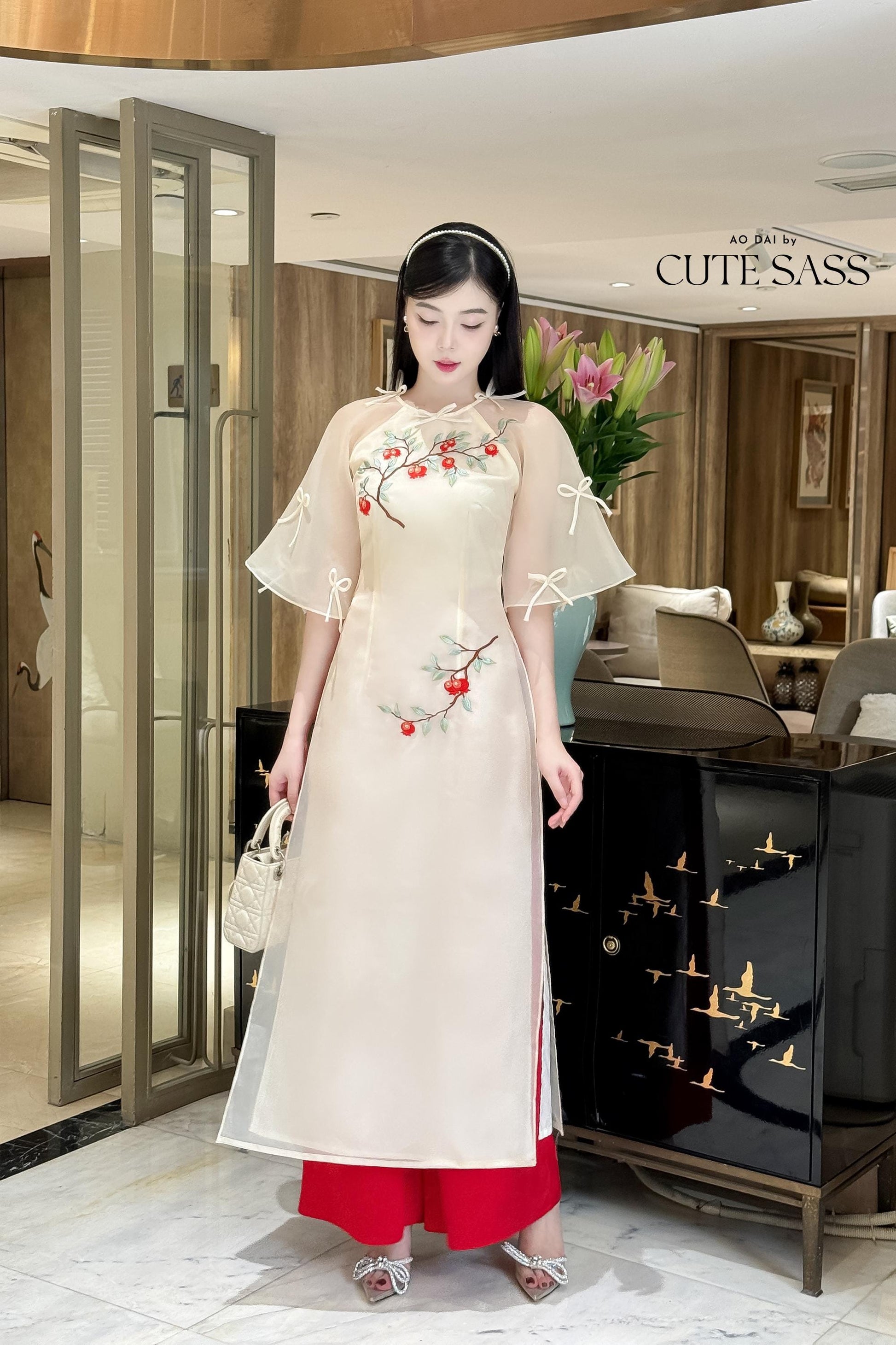 Moc Lan - Cream Pom Bow Sleeves Ao Dai Set 25C| Pre-made Traditional Vietnamese Women Ao Dai with Pants | Lunar New Year| Ao Dai Cach Tan|