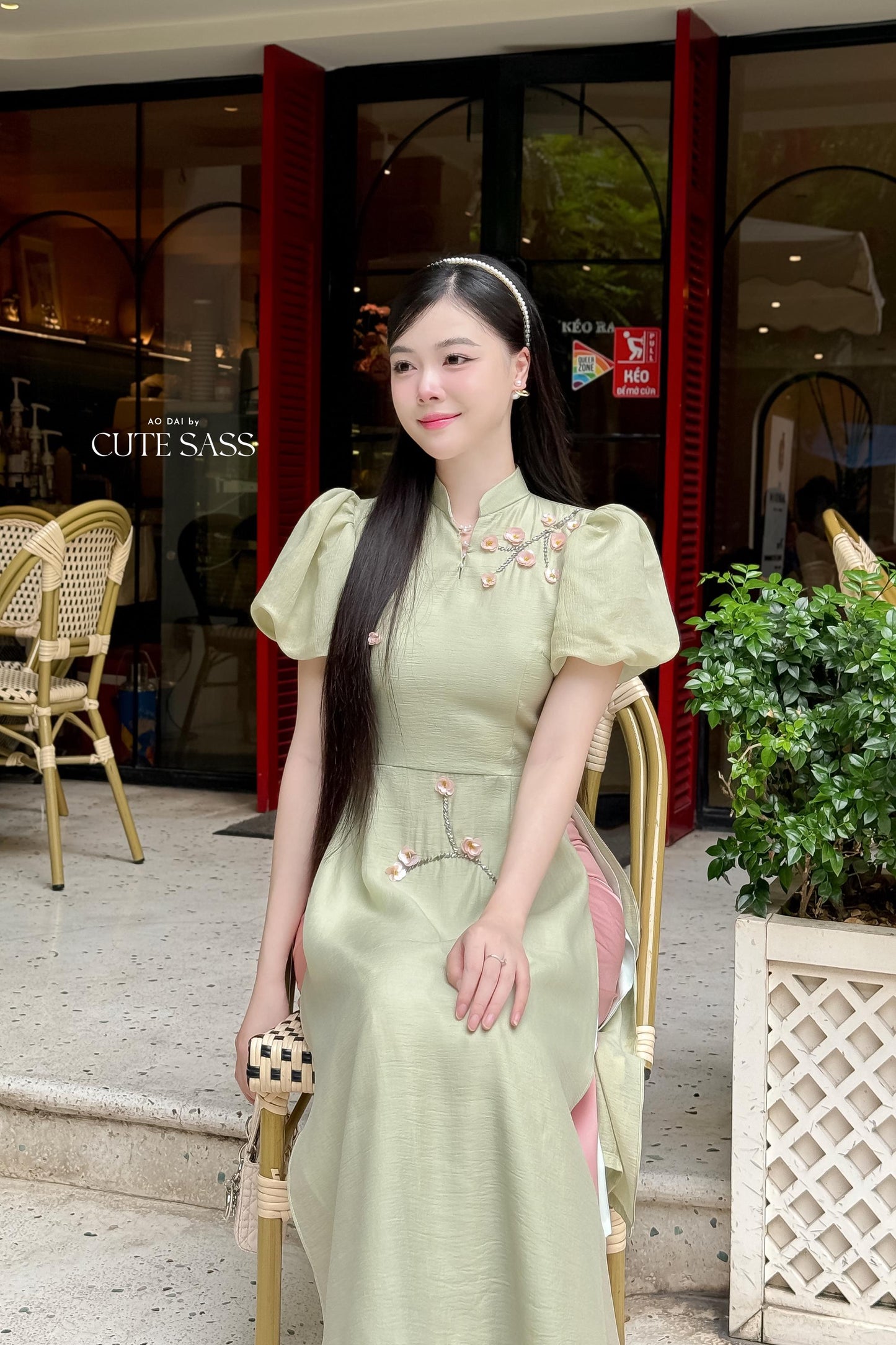 Huyen Mi - Pastel Green Puffy Sleeves Ao Dai Set|Pre-made Traditional Vietnamese Women Ao Dai with Pants | Lunar New Year|Ao Dai Cach Tan