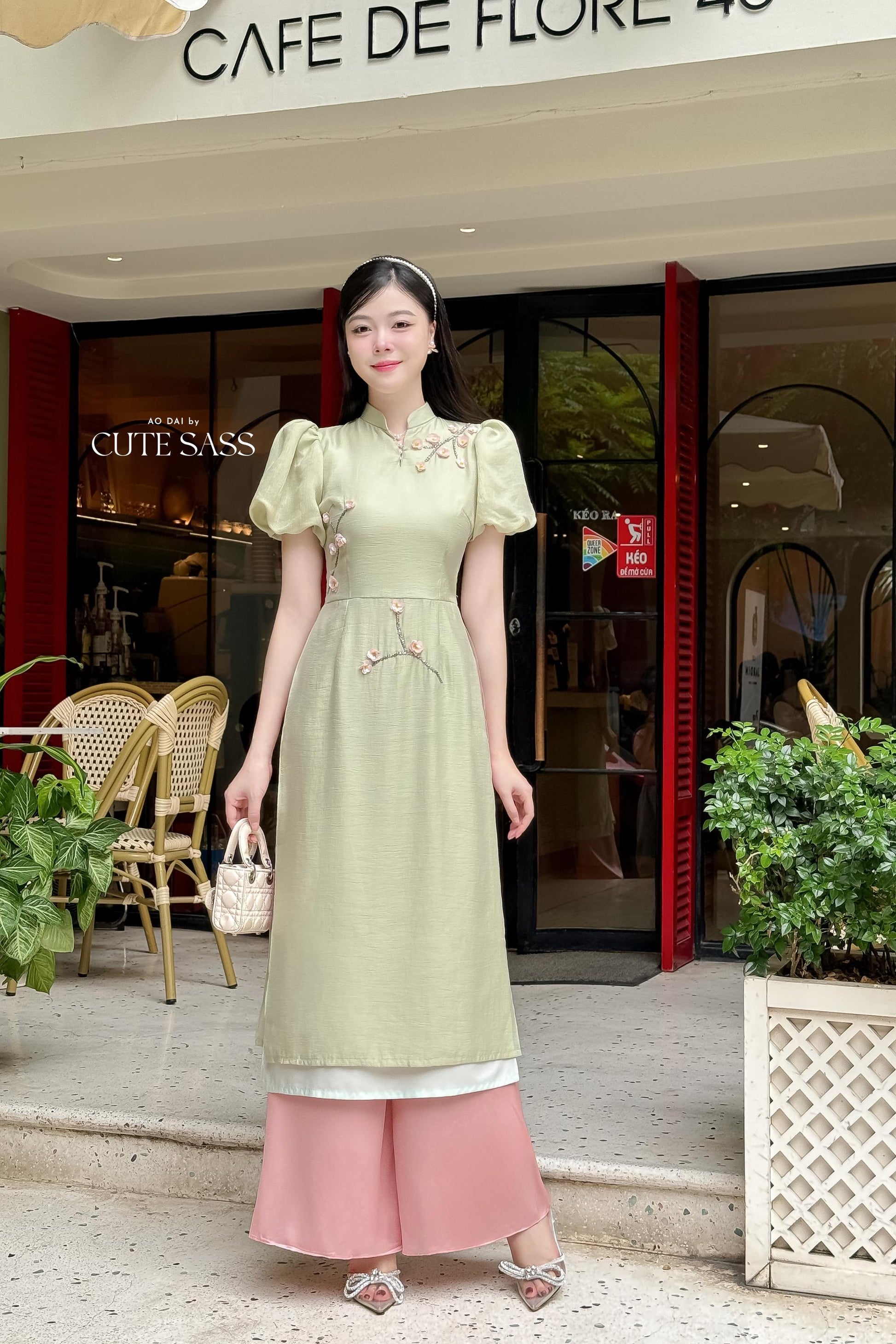 Huyen Mi - Pastel Green Puffy Sleeves Ao Dai Set|Pre-made Traditional Vietnamese Women Ao Dai with Pants | Lunar New Year|Ao Dai Cach Tan