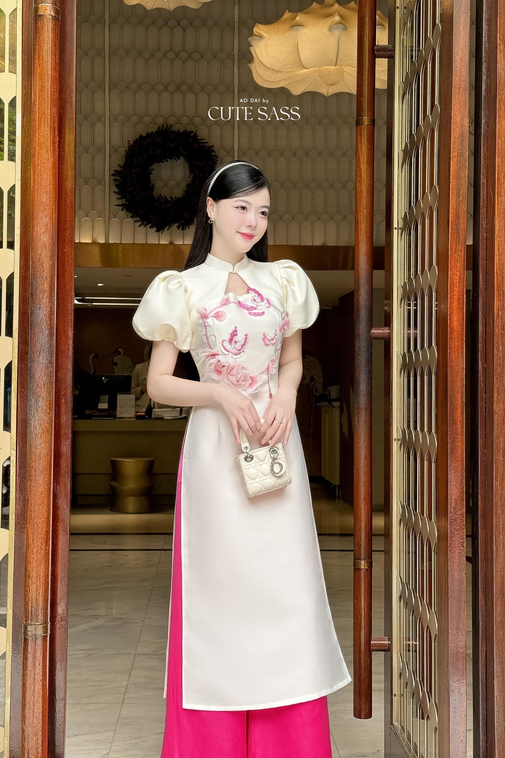 Huyen Mi - Cream Cut Out Puffy Sleeves Ao Dai Set|Pre-made Traditional Vietnamese Women Ao Dai with Pants | Lunar New Year|Ao Dai Cach Tan