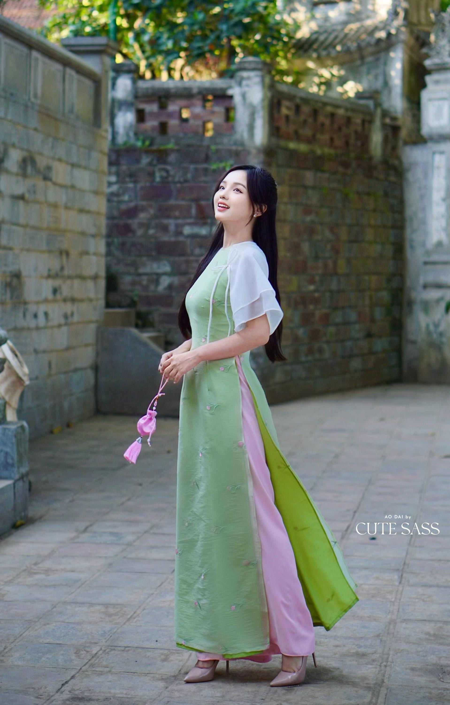 Green Tulip Wing Sleeves Ao Dai Set 27C|Pre-made Modernized Vietnamese Ao Dai| Women Ao Dai with Pants | Lunar New Year| Ao Dai Cach Tan|