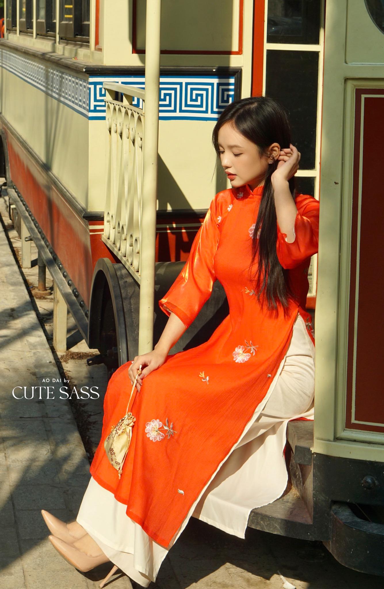 Shifted Red Dahlia Ao Dai Top Only, NO PANTS |Pre-made Modernized Vietnamese Ao Dai|Pastel Ao Dai |Lunar New Year|