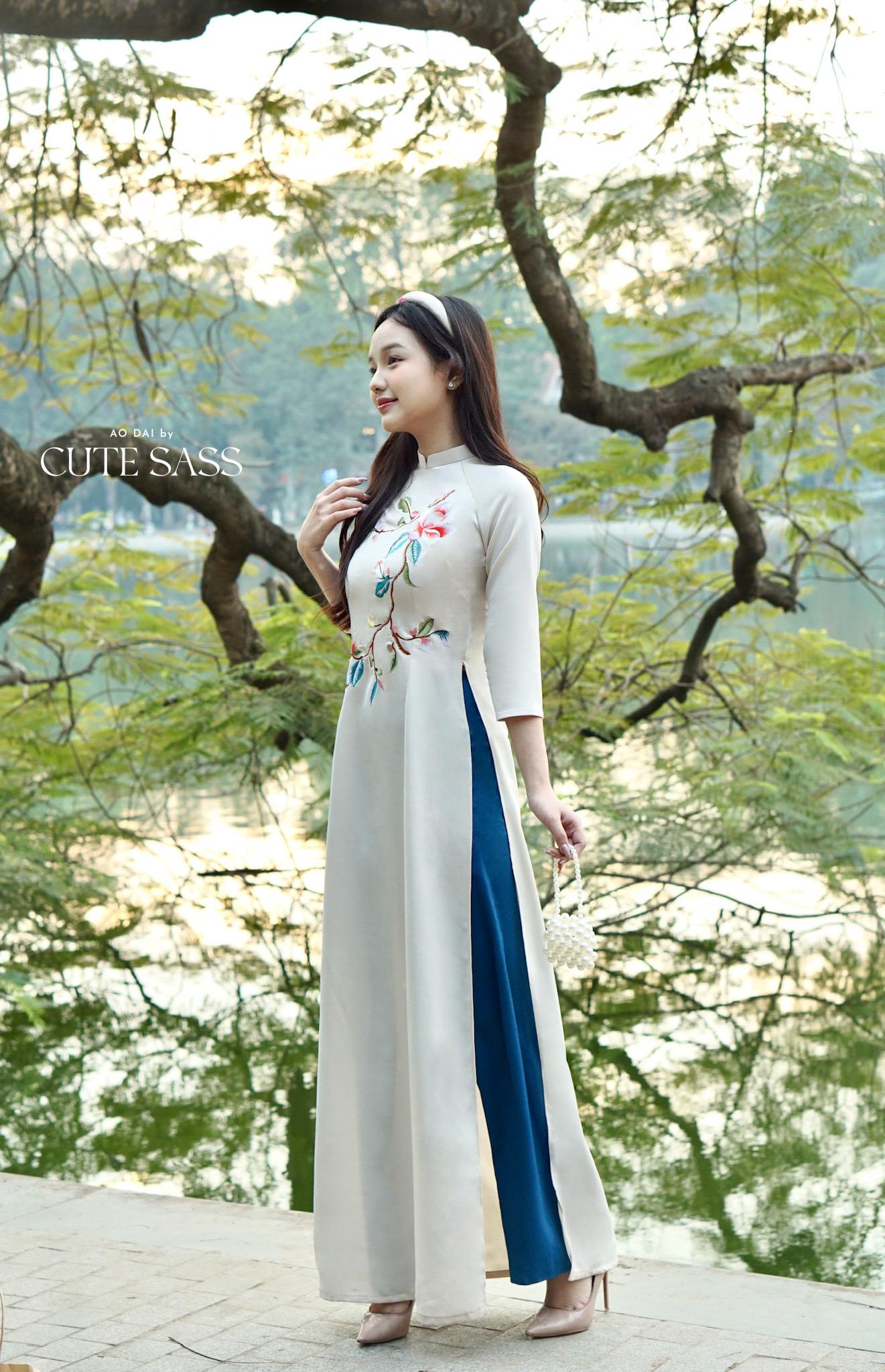 Cream Plumeria Embroidery Ao Dai Set 39A| Pre-made Traditional Vietnamese Women Ao Dai with Pants |Lunar New Year|Ao Dai Truyen Thong