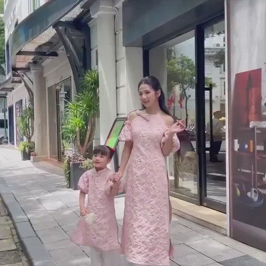 Cat Tuong - Mom and Daughter Pink Bow and Pearls Matching Ao Dai Set FL