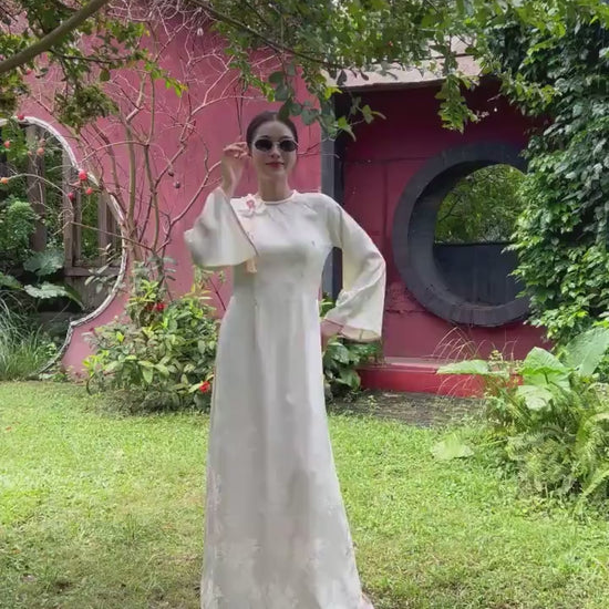 Gia Hòa - Mom and Daughter Cream with Hibiscus Flower Pin Ao Dai Set