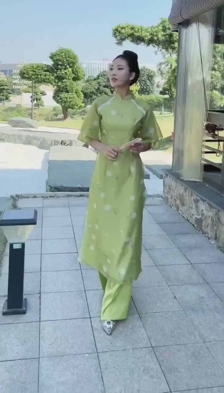 Green Double Sleeve Daisy Ao Dai Set with Headband