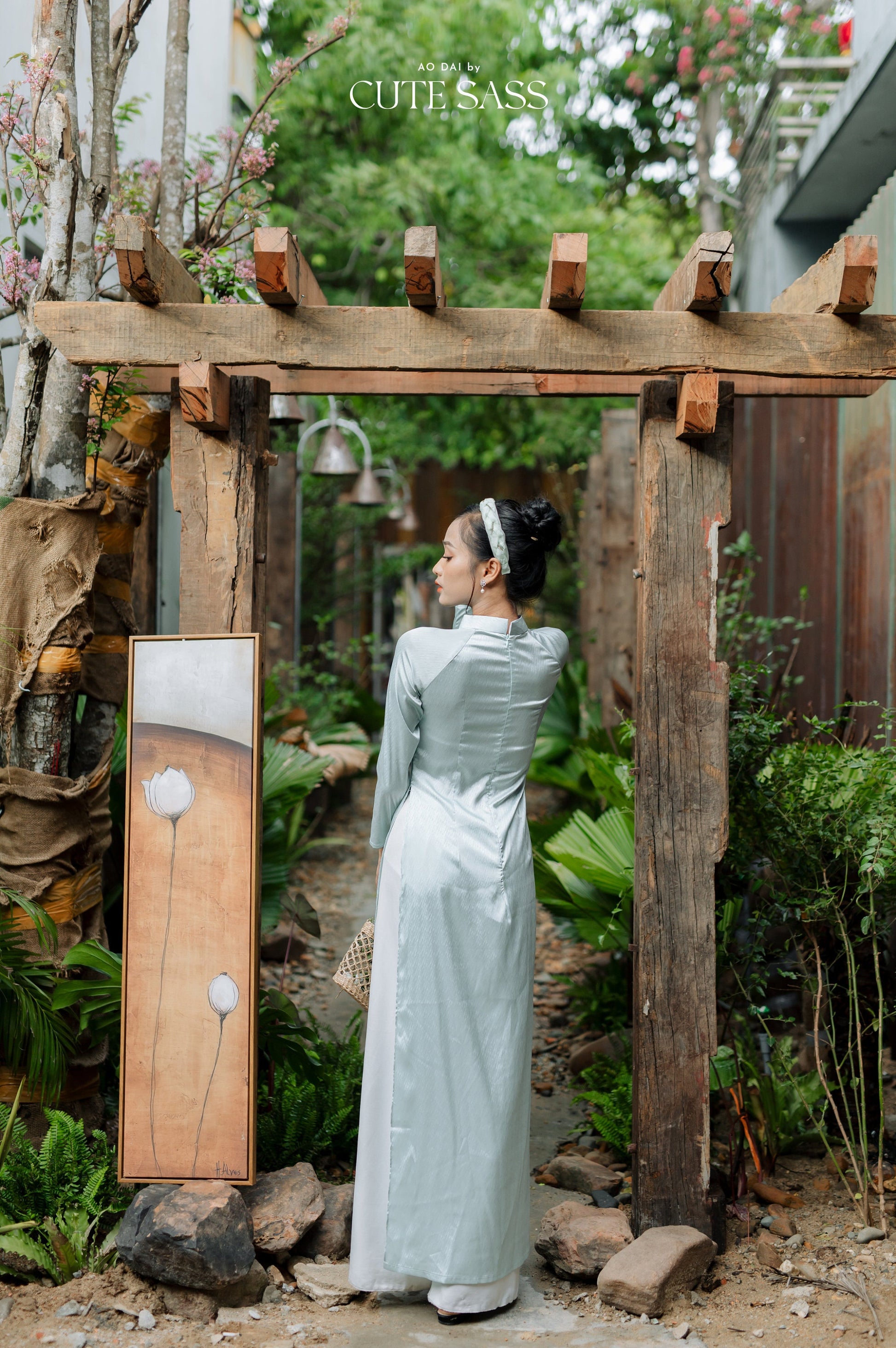 Blue Sparkle Embroidery Lua Xuoc Ao Dai Set 