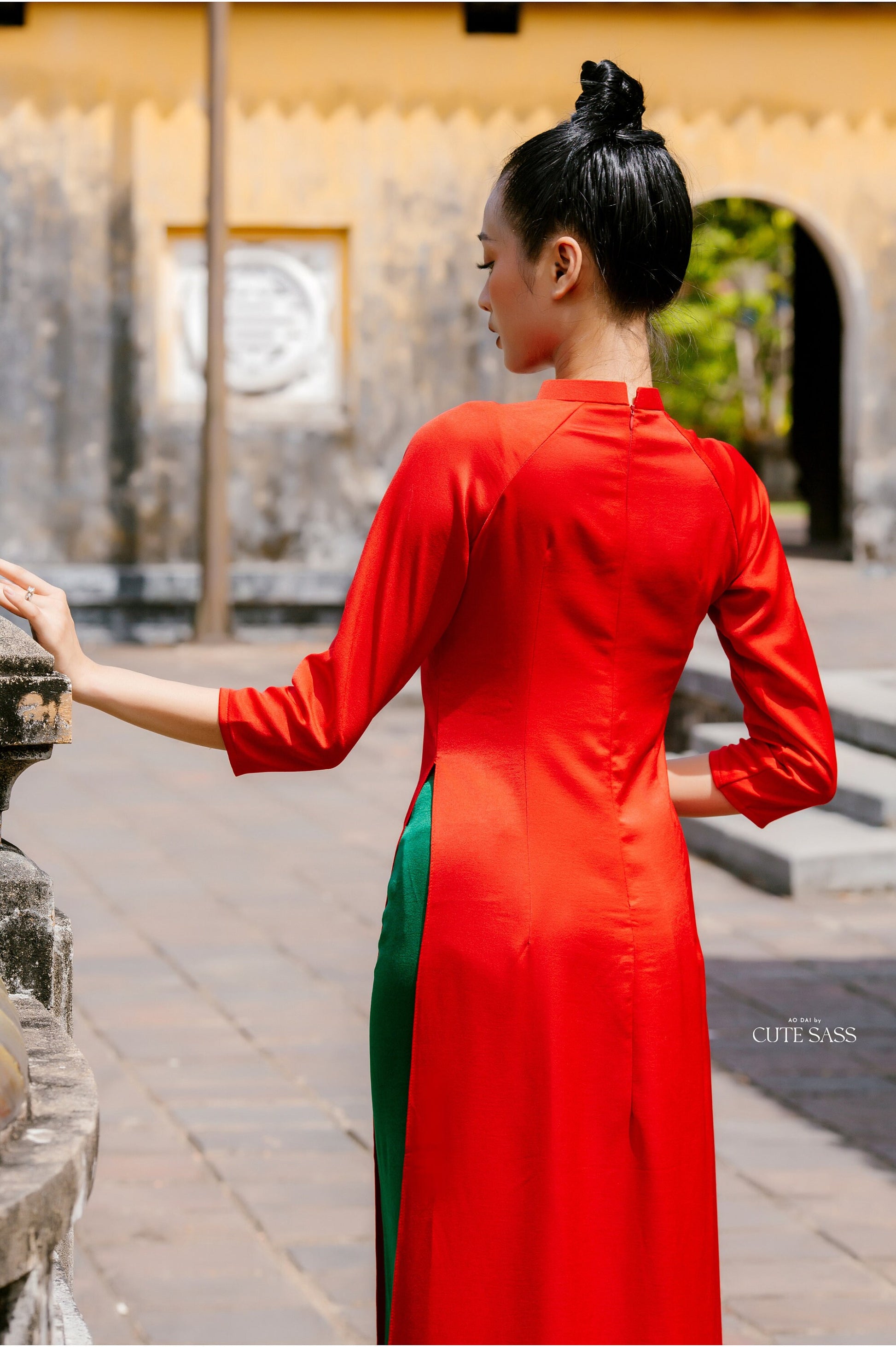 Red Moon Embroidery Silk Ao Dai Top Only (NO PANTS) | Pre-made Traditional Vietnamese Ao Dai | Lunar New Year |