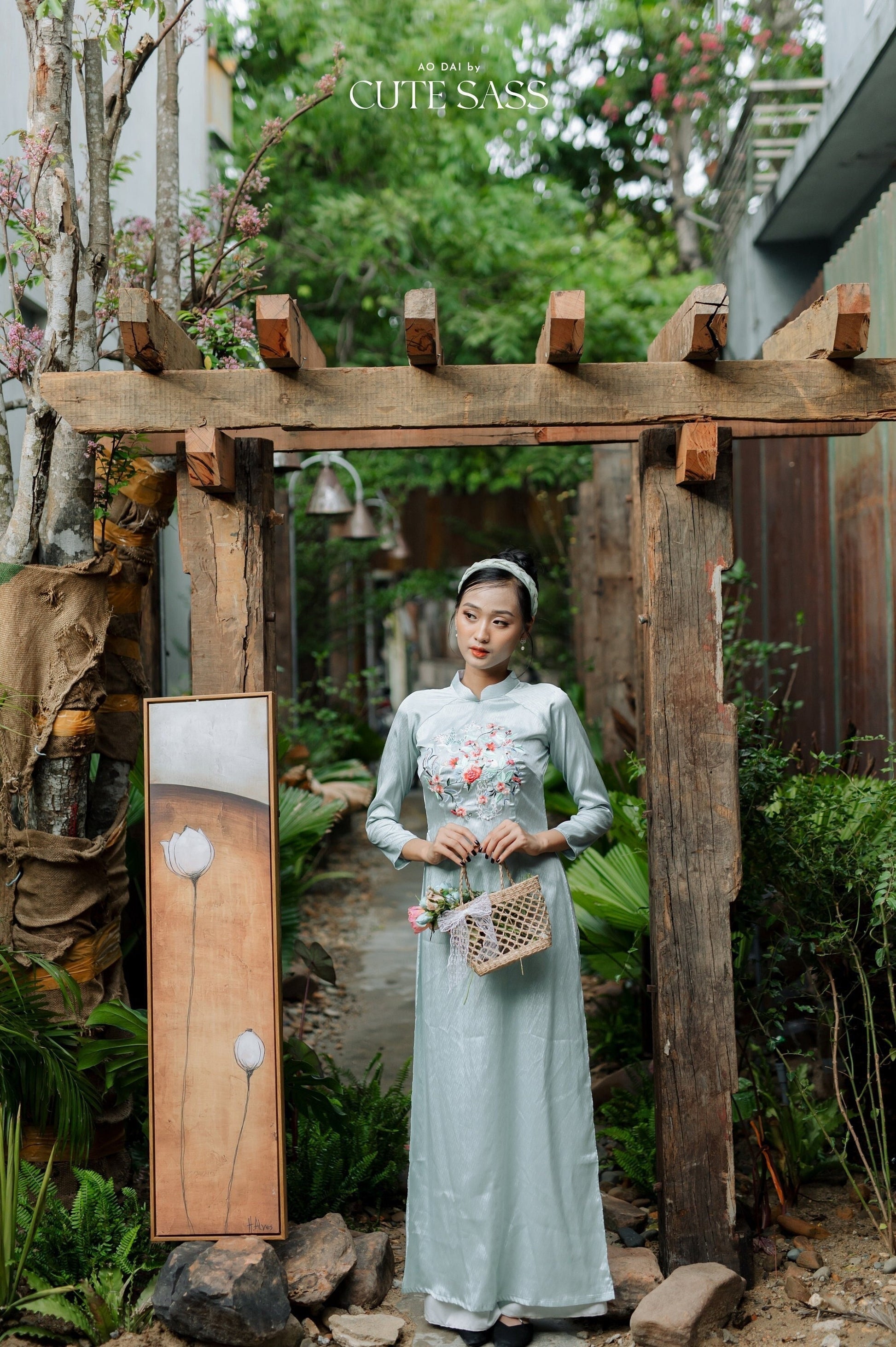 Blue Sparkle Embroidery Lua Xuoc Ao Dai Set 