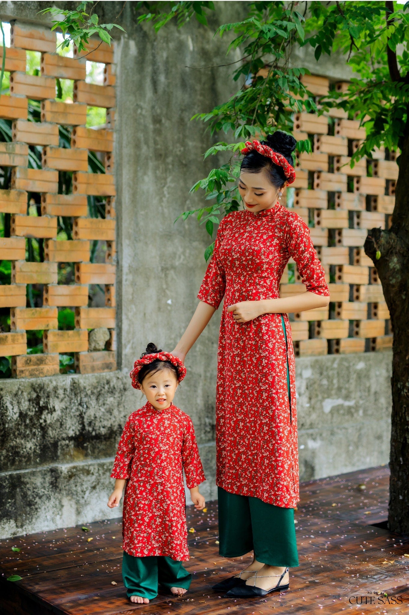 NEW PATTERN Mom and Daughter Red Matching Ao Dai Set with Headbands| Pre-made Traditional Vietnamese Ao Dai | Lunar New Year | Ao Dai Girl