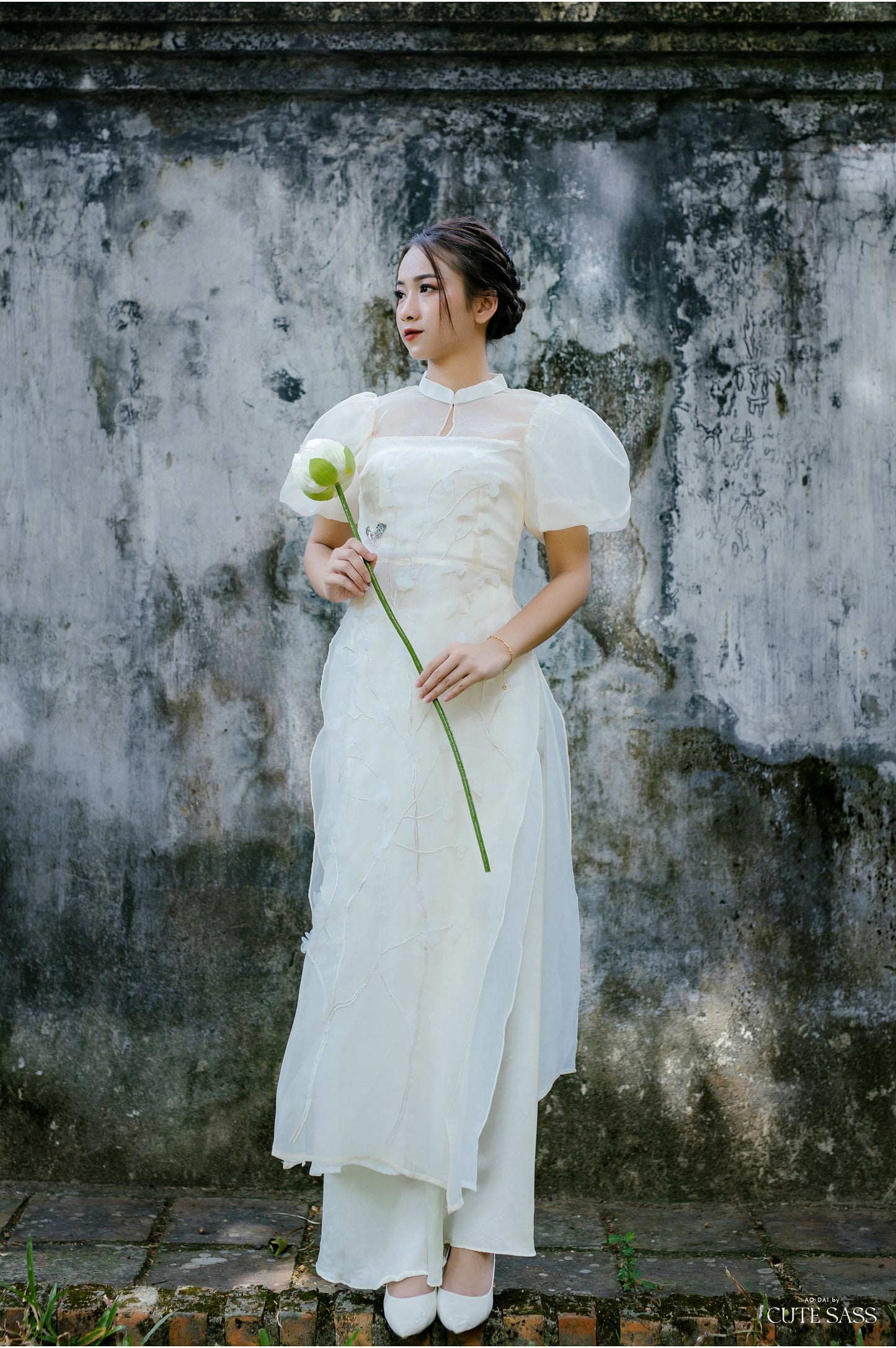 Puffy Sleeve Sparkle Ao Dai Set (White and Pink)