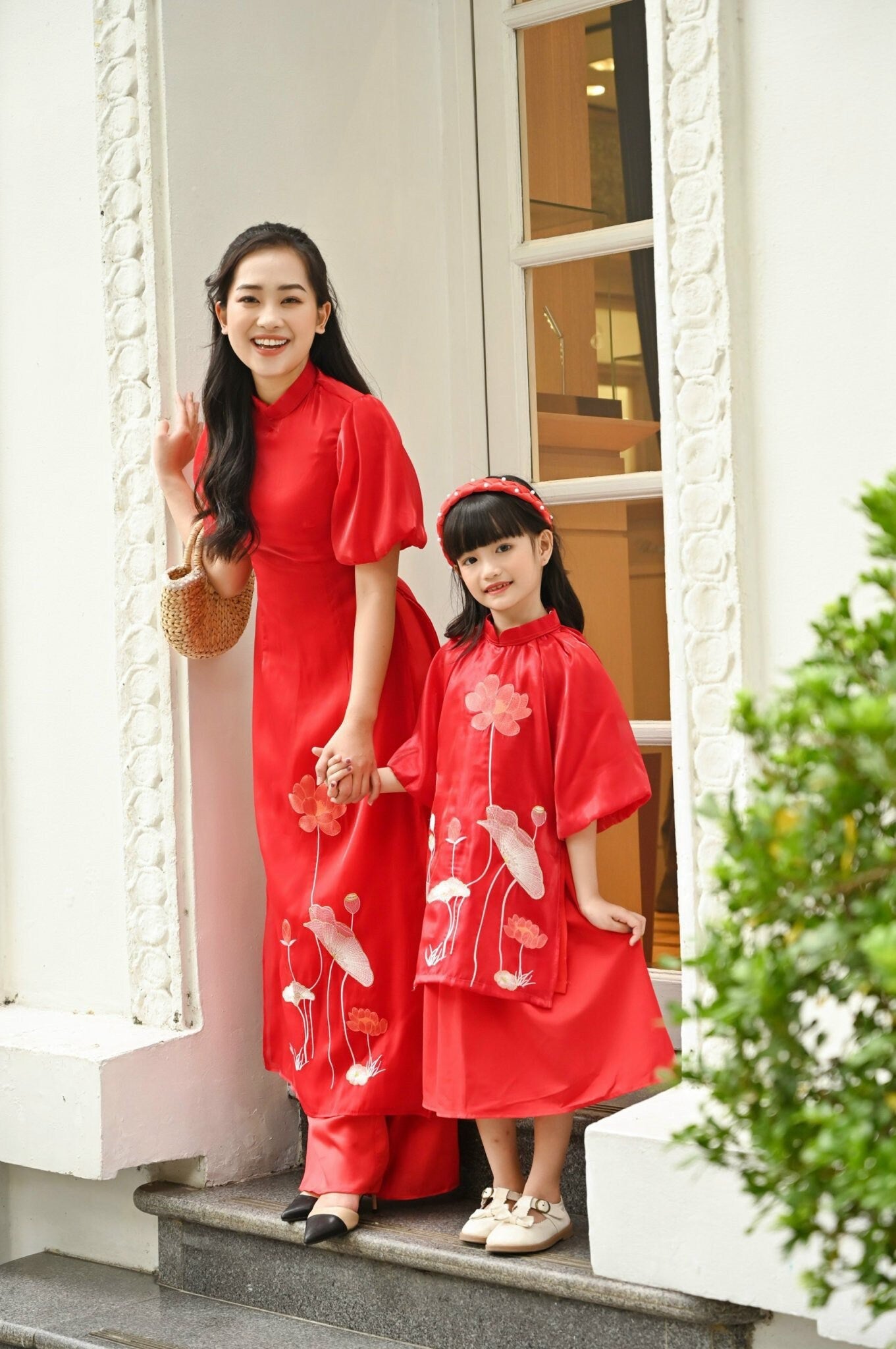 Mom and Daughter Puffy Sleeve Red Lotus Ao Dai Set