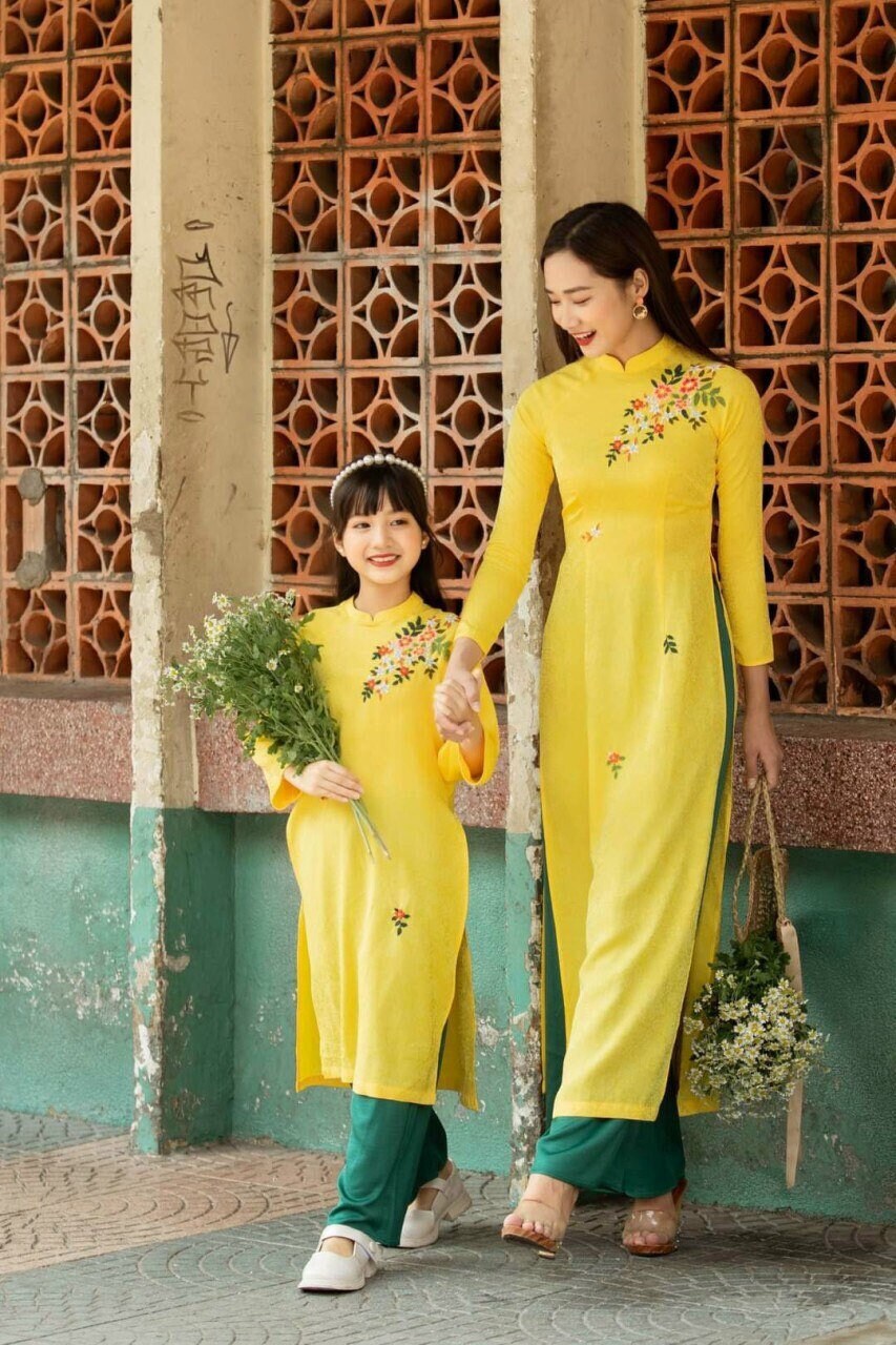 Mom and Daughter Yellow Embroidery Ao Dai Set