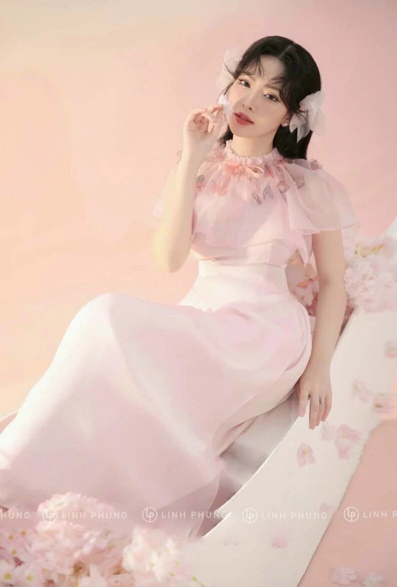 Pink Butterfly Wing Ao Dai Set | Pre-made Modernized Vietnamese Ao Dai | Women Pastel Ao Dai with Pants | Lunar New Year| Ao Dai Cach Tan