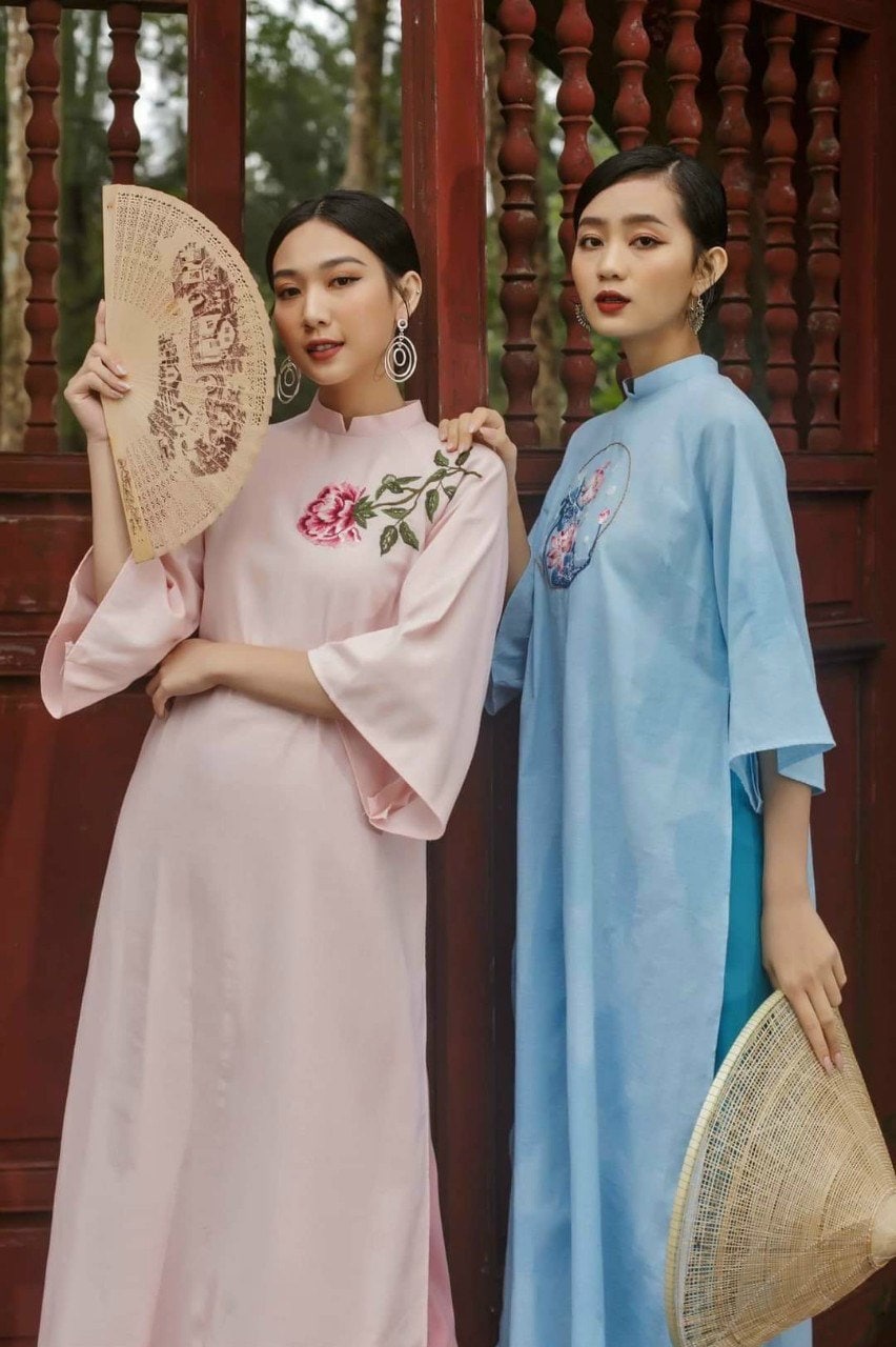 Shifted Light Pink Ao Dai Set | Pre-made Modernized Vietnamese Ao Dai| Women Ao Dai with Pants | Lunar New Year| Ao Dai Truyen Thong