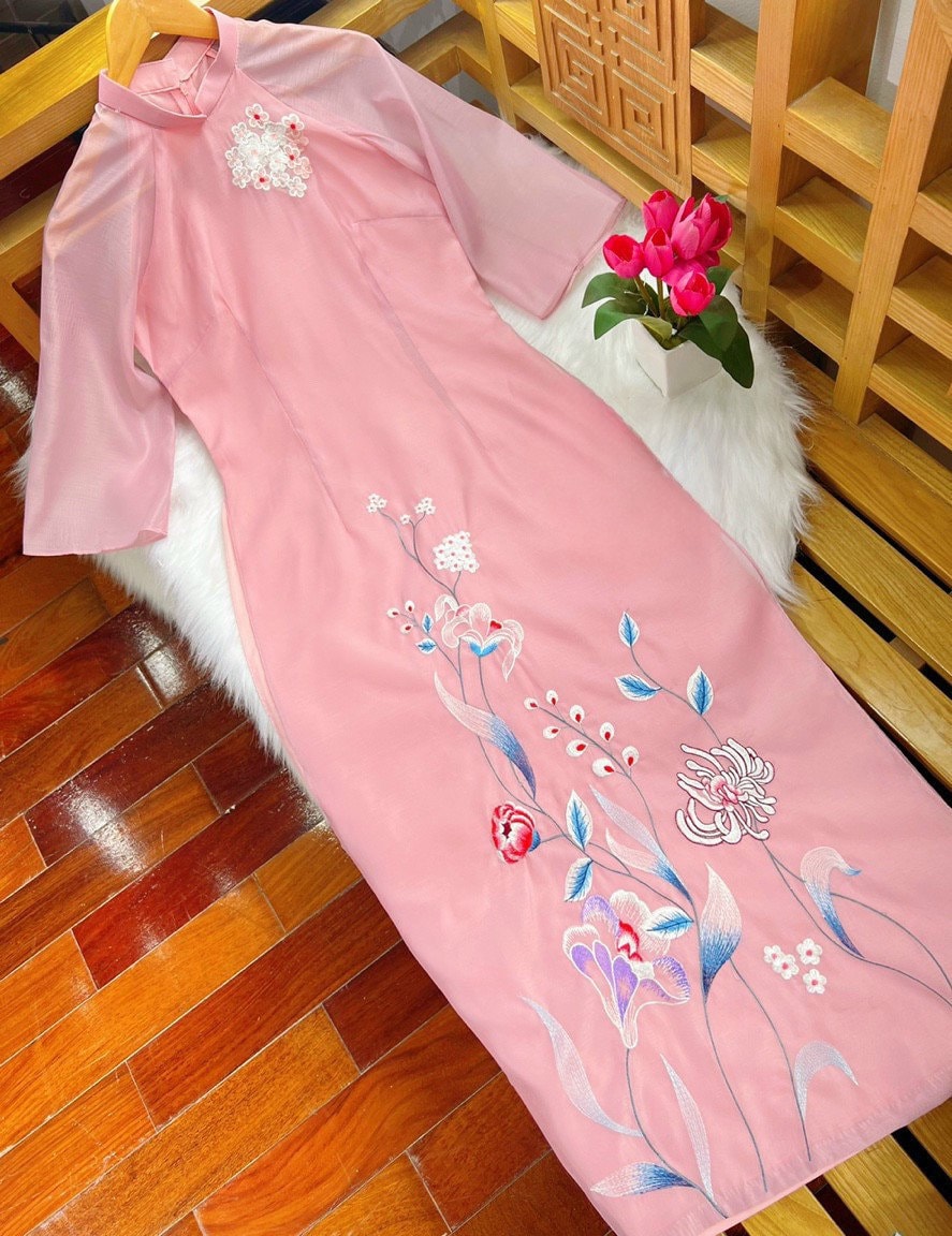 Pink Embroidery Flowers Ao Dai Set | Pre-made Modernized Vietnamese Ao Dai | Women Ao Dai with Pink Pants | Lunar New Year| Ao Dai Cach Tan