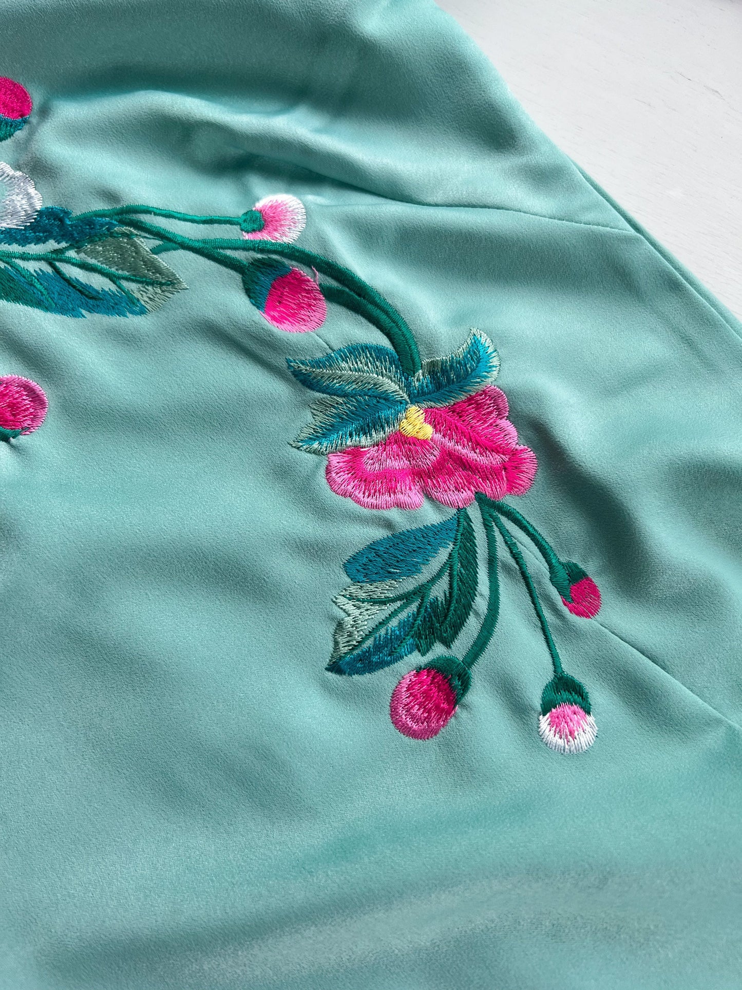 Cyan Embroidery Ao Dai Set | Pre-made Traditional Vietnamese Ao Dai | Women Ao Dai with Pants | Lunar New Year| Ao Dai Truyen Thong