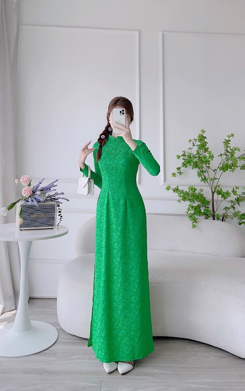 Green Traditional Collar Gam Silk Ao Dai Set