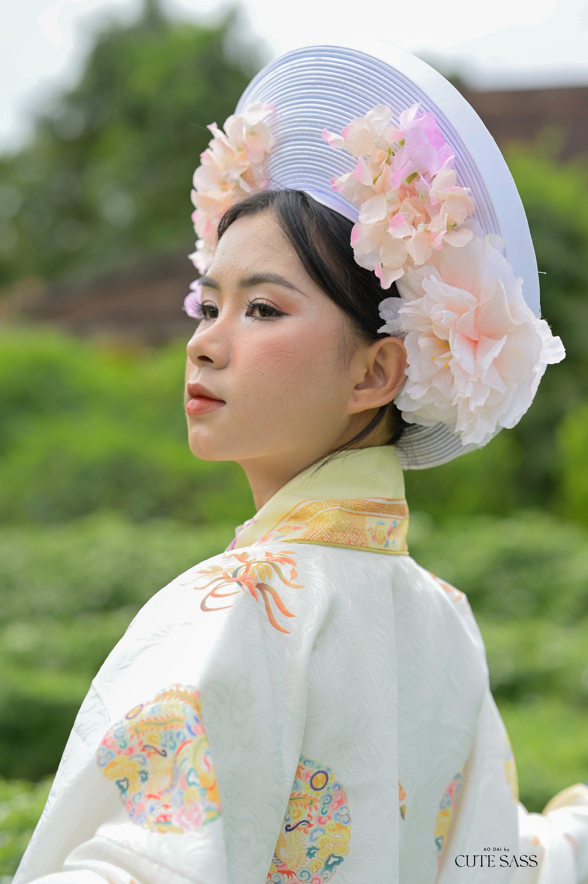 Floral Khan Vanh - Round Head Piece (Purple, Pink, White) | Vietnamese Ao Dai Accessories | Khan Dong | Vietnamese Ao Dai Wedding Accessory