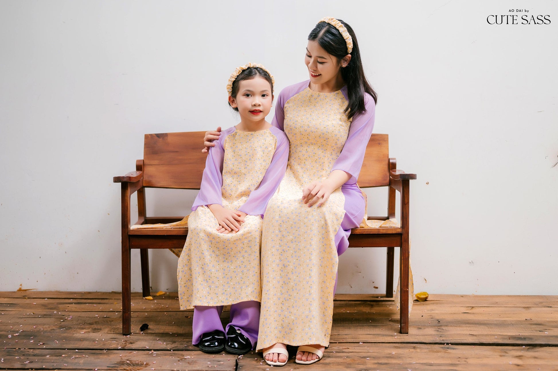 Mom and Daughter Yellow Hoa Matching Ao Dai Set with Headband