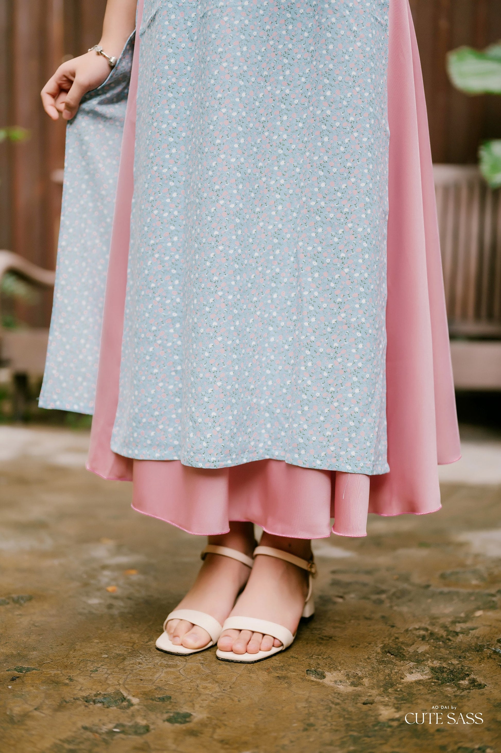 Mom and Daughter Blue Hoa Matching Ao Dai Skirt Set with Headband| Pre-made Vietnamese Ao Dai| Lunar New Year | Ao Dai for Girl, Mom|