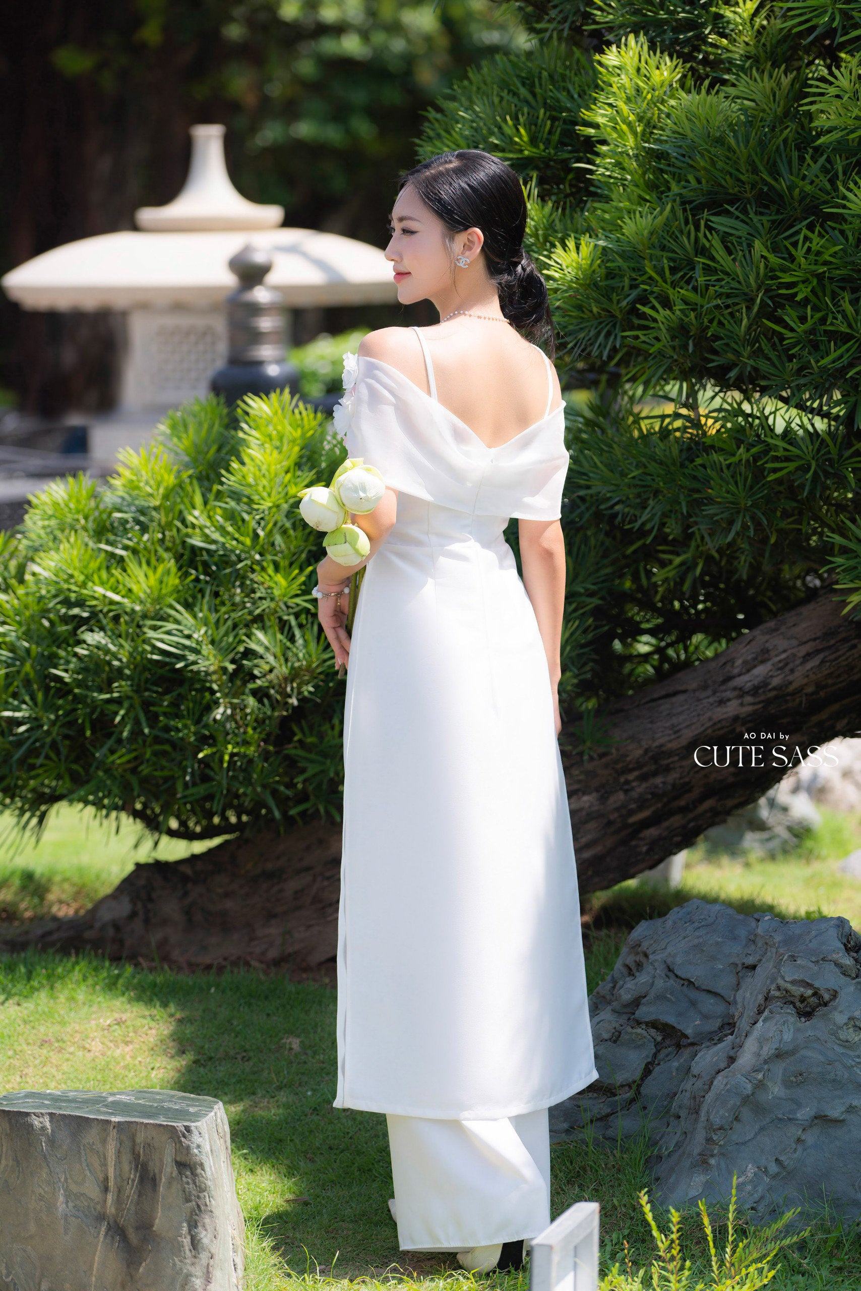 White Off Shoulder Sparkle Ao Dai Set | Pre-made Modernized Vietnamese Ao Dai | Women Ao Dai with Pants | Lunar New Year| Ao Dai Cach Tan|B4