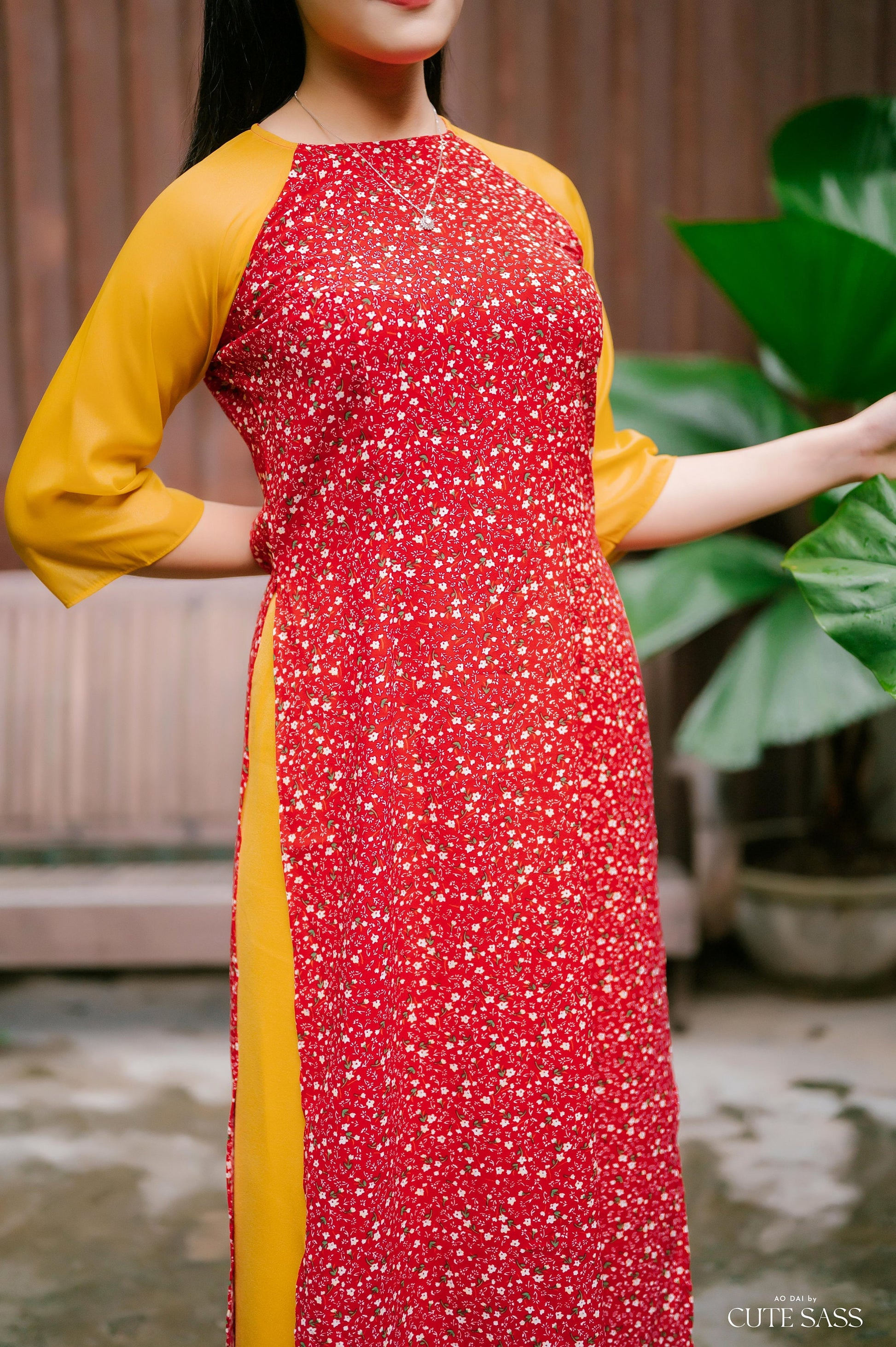 Mom and Daughter Red Hoa Matching Ao Dai Set with Headband