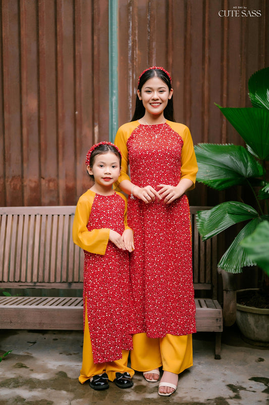 Mom and Daughter Red Hoa Matching Ao Dai Set with Headband