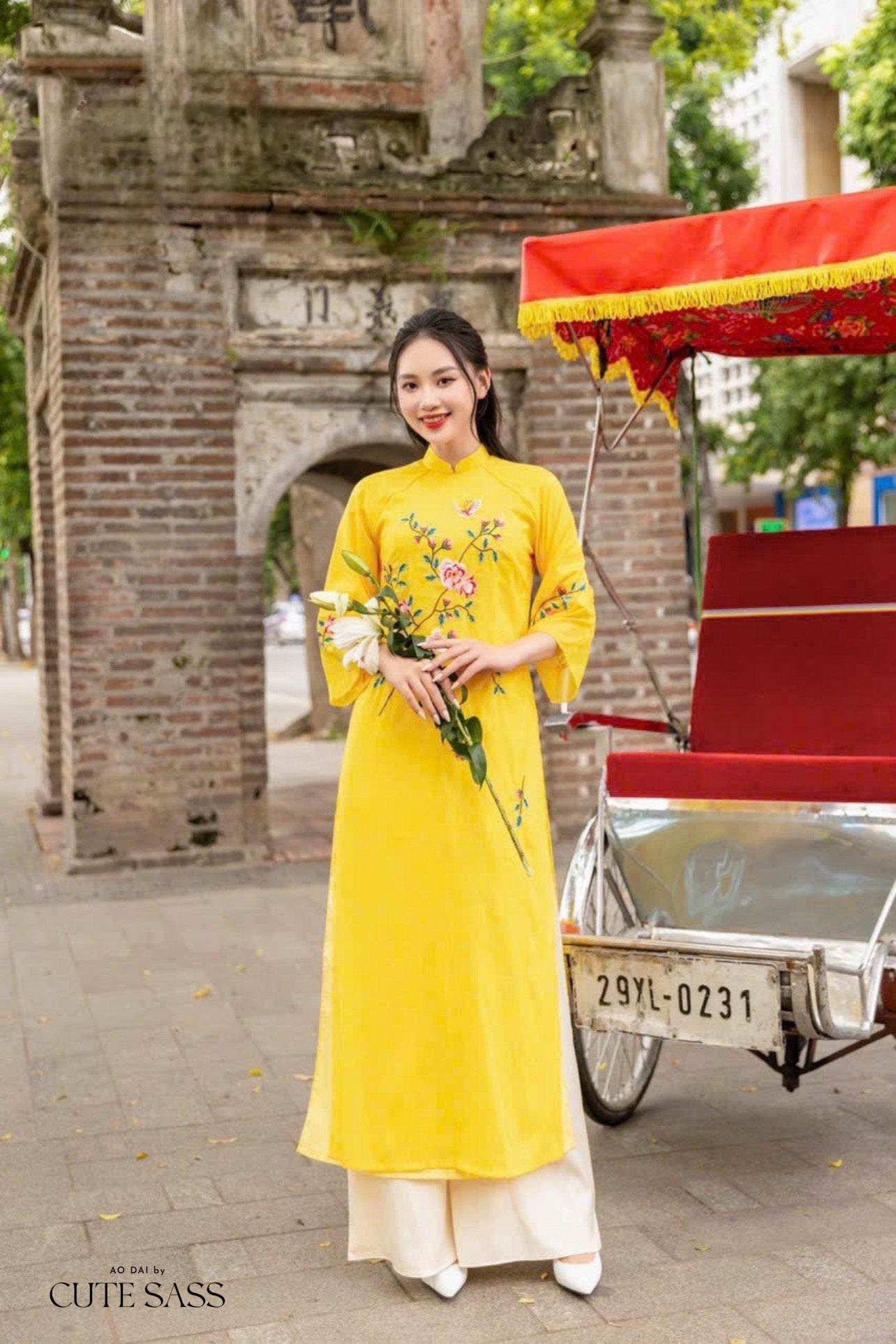Mom and Daughter Yellow Embroidery Ao Dai Set| Pre-made Traditional Vietnamese Ao Dai|Lunar New Year | Ao Dai for Girl, Mom |Ao Dai Tet|M3M4