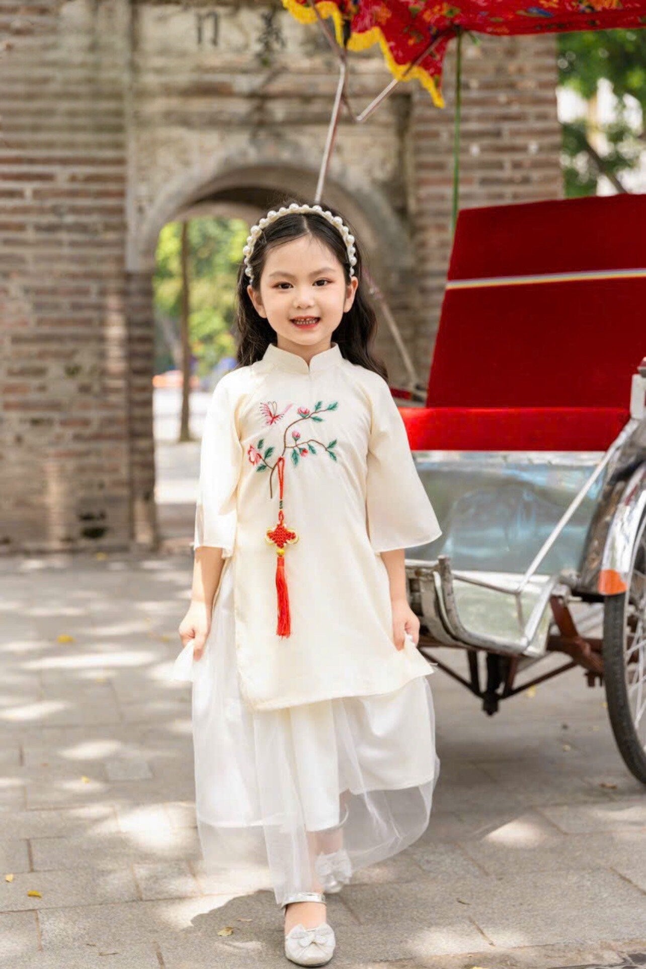 Mom and Daughter Embroidery Ao Dai Set